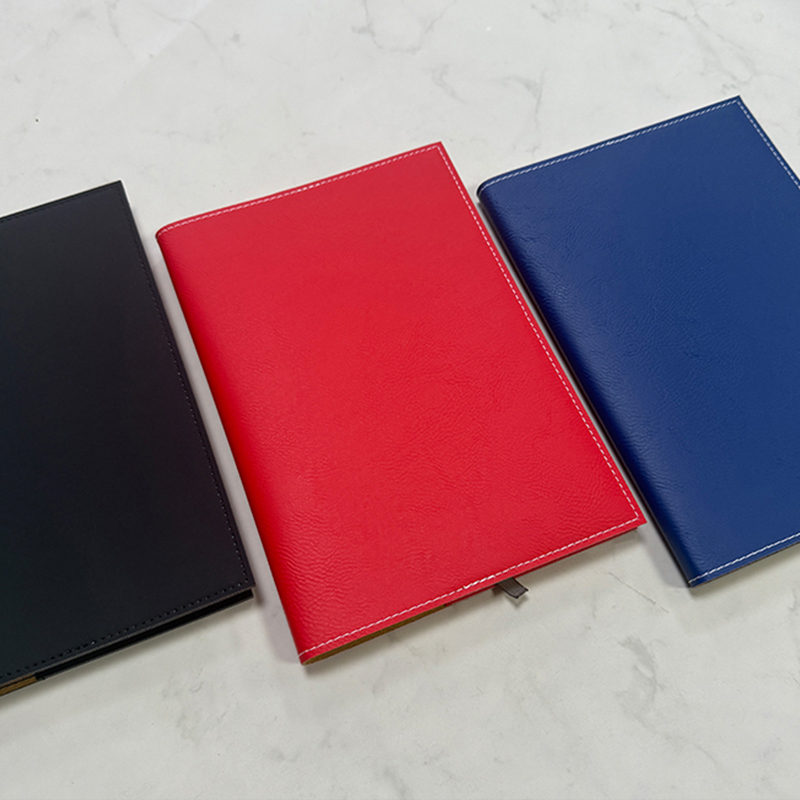 Laserovatelný koženkový vyměnitelný notebook