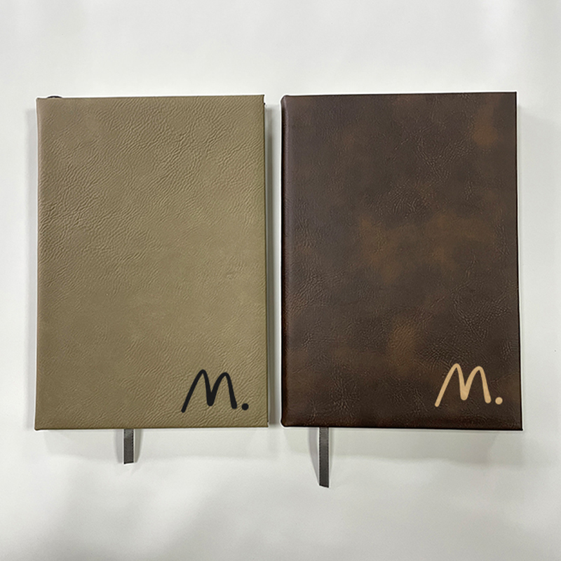 Laserovatelná koženka 7 x 9 3/4 Sketch Book