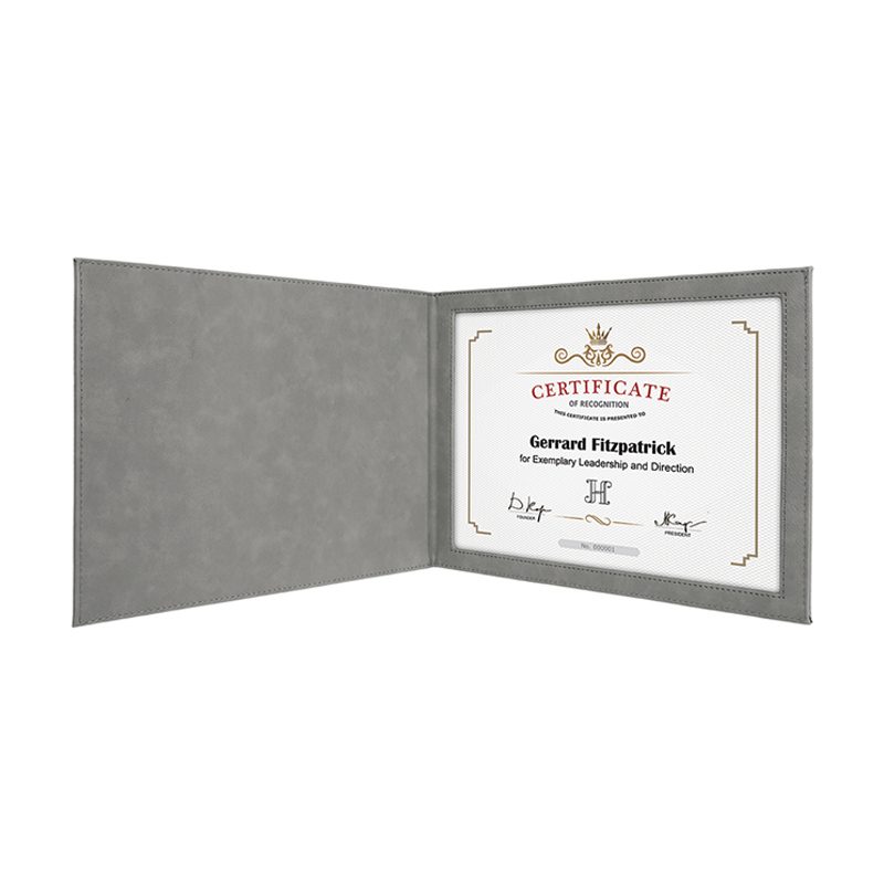 Laserovatelné koženkové držáky certifikátů
