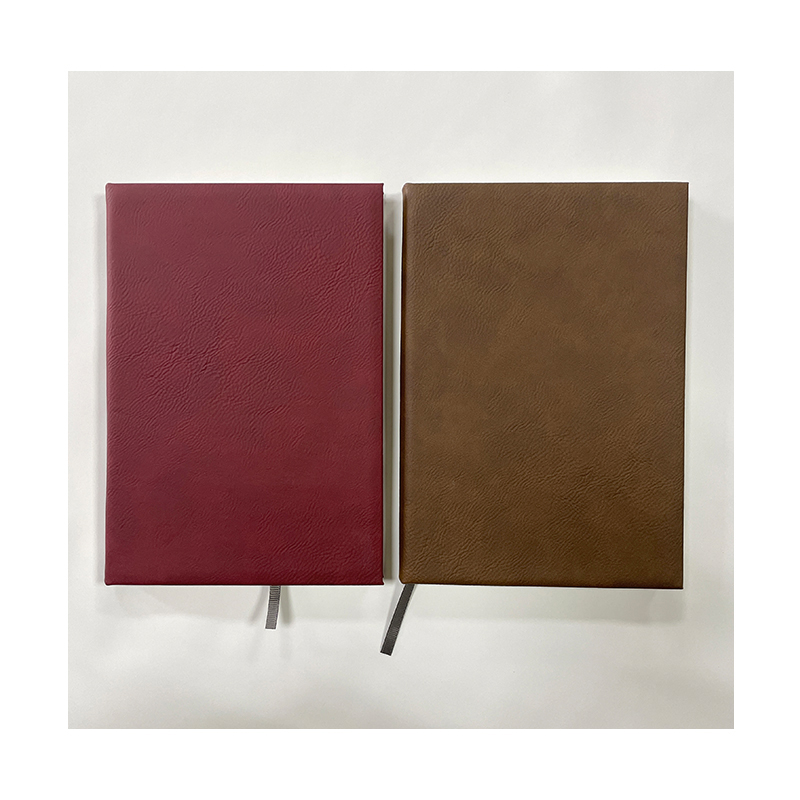 5 1/4' x 8 1/4' koženkové deníky